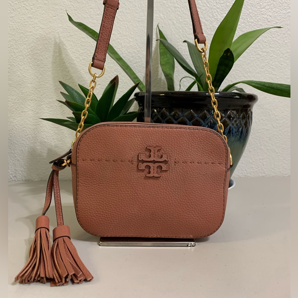 ๐๐ TORY BURCH Crossbody Camera Pink Leather Bag - Picture 1 of 12